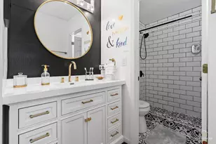 1209 Kenneth Cir, Elgin, IL 60120 - Photo 9