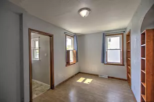204 W South St, Clifton, IL 61727 - Photo 11