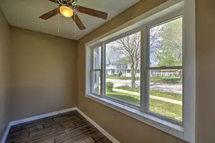 204 W South St, Clifton, IL 61727 - Photo 3