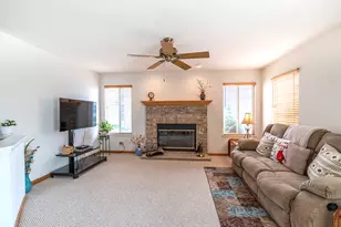 2649 Caliendo Cir, Montgomery, IL 60538 - Photo 15