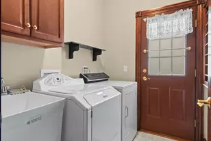 261 Johnson Woods Dr, Batavia, IL 60510 - Photo 21