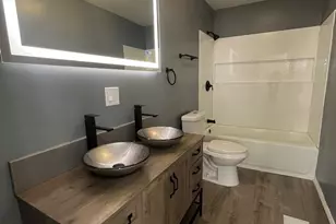 8015 S Avalon Ave, Chicago, IL 60619 - Photo 9