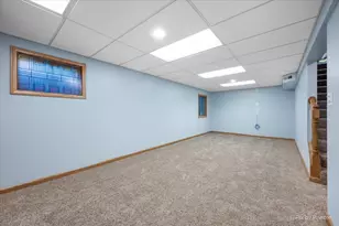 1425 Iris Ave, Carol Stream, IL 60188 - Photo 43