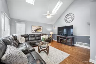 1425 Iris Ave, Carol Stream, IL 60188 - Photo 3