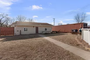 303 Jefferson St, New Boston, IL 61272 - Photo 37