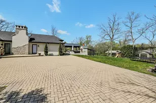 2038 Camphill Cir, Inverness, IL 60067 - Photo 31