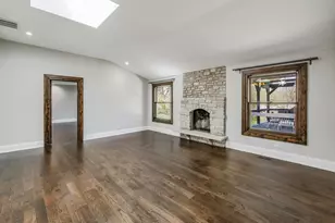 2038 Camphill Cir, Inverness, IL 60067 - Photo 5