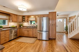 701 N Harrison St, Algonquin, IL 60102 - Photo 5