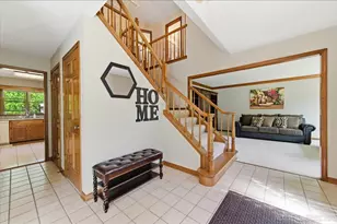 301 Stoneleigh Ln, Oswego, IL 60543 - Photo 5