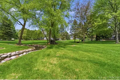 301 Stoneleigh Lane, Oswego, IL 60543 - Photo 39