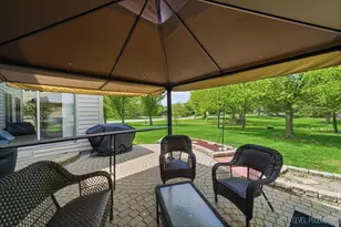 301 Stoneleigh Ln, Oswego, IL 60543 - Photo 37