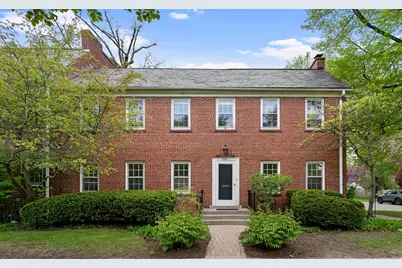 2656 Broadway Avenue, Evanston, IL 60201 - Photo 1