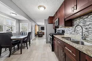 80 Birch St, Carpentersville, IL 60110 - Photo 9