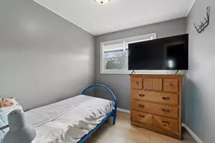 80 Birch St, Carpentersville, IL 60110 - Photo 13