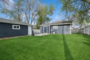 80 Birch St, Carpentersville, IL 60110 - Photo 17