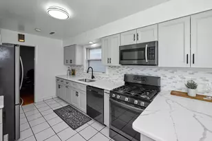 5500 Harvard Terrace, Skokie, IL 60077 - Photo 11