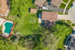 10447 S Stowe Ct, Palos Hills, IL 60465 - Photo 3