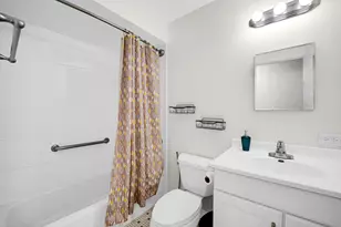 1133 S Finley Rd, Lombard, IL 60148 - Photo 15