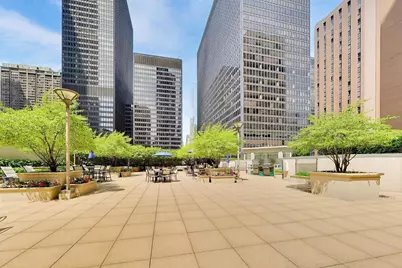 222 N Columbus Drive #2106, Chicago, IL 60601 - Photo 37