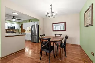 17833 Maine Ct, Orland Park, IL 60467 - Photo 7