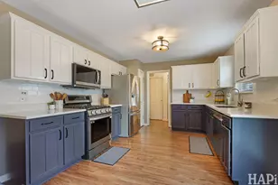 1053 Wheatland Dr, Crystal Lake, IL 60014 - Photo 11