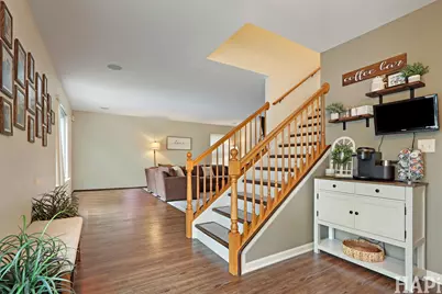 1053 Wheatland Drive, Crystal Lake, IL 60014 - Photo 13