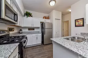 1263 Comiskey Ave, North Aurora, IL 60542 - Photo 3