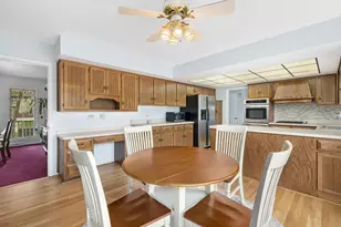 11547 Burr Oak Ln, Burr Ridge, IL 60527 - Photo 9