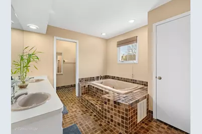 11547 Burr Oak Lane, Burr Ridge, IL 60527 - Photo 17