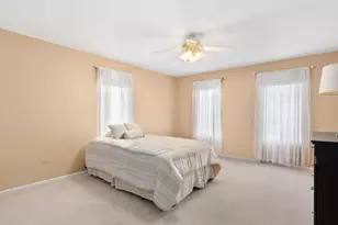 11547 Burr Oak Ln, Burr Ridge, IL 60527 - Photo 15