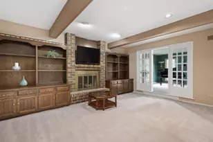 11547 Burr Oak Ln, Burr Ridge, IL 60527 - Photo 7