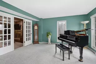 11547 Burr Oak Ln, Burr Ridge, IL 60527 - Photo 5