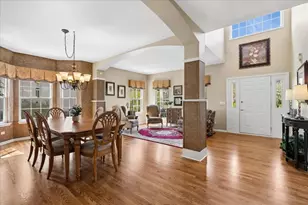 2825 Haven Ln, Lindenhurst, IL 60046 - Photo 3