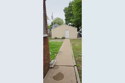 2519 E Locust Street, Davenport, IA 52803 - Photo 29