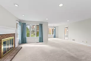 1625 Clayton Ct, Arlington Heights, IL 60004 - Photo 3