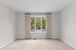 1625 Clayton Ct, Arlington Heights, IL 60004 - Photo 13