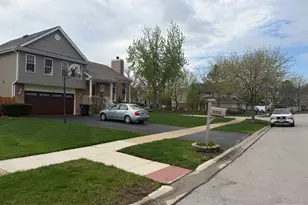 2101 Camden Ln, Hanover Park, IL 60133 - Photo 3