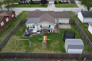 714 E Rosewood St, Watseka, IL 60970 - Photo 5