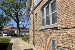 249 Marshall Ave, Bellwood, IL 60104 - Photo 3