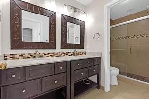 1171 Heavens Gate, Lake in the Hills, IL 60156 - Photo 23
