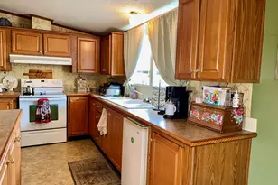 2025 Central Hill Rd, Grantsburg, IL 62943 - Photo 9