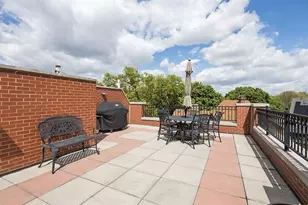 10 E Burlington St, Riverside, IL 60546 - Photo 35
