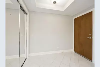 10 E Burlington Street #2J, Riverside, IL 60546 - Photo 5