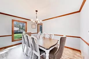 525 Skyline Dr, Algonquin, IL 60102 - Photo 9
