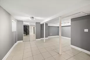 4817 W Dakin St, Chicago, IL 60641 - Photo 9
