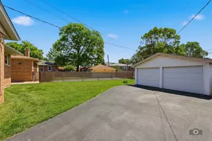 5233 Oak Center Dr, Oak Lawn, IL 60453 - Photo 23