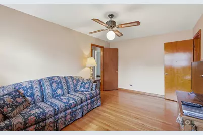 5233 Oak Center Drive, Oak Lawn, IL 60453 - Photo 15