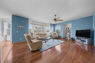 942 Brassfield Ave, Romeoville, IL 60446 - Photo 15