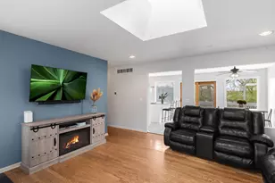 607 Orchard St, Antioch, IL 60002 - Photo 5