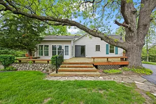 291 Rustic Dr, Barrington, IL 60010 - Photo 9
